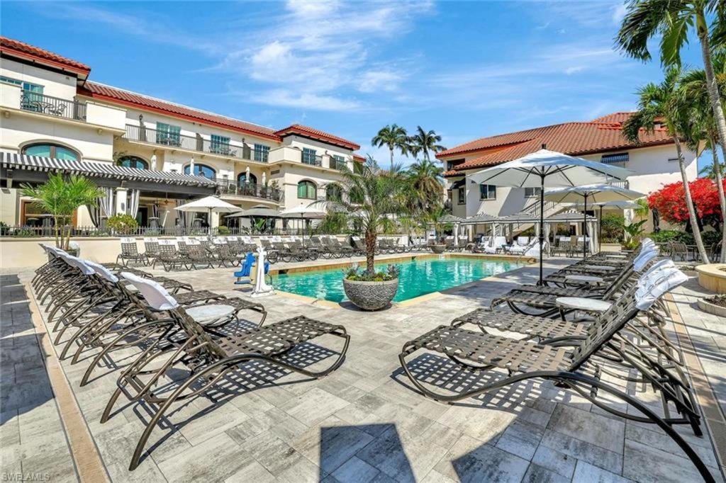 Bellasera Resort Naples Exterior photo